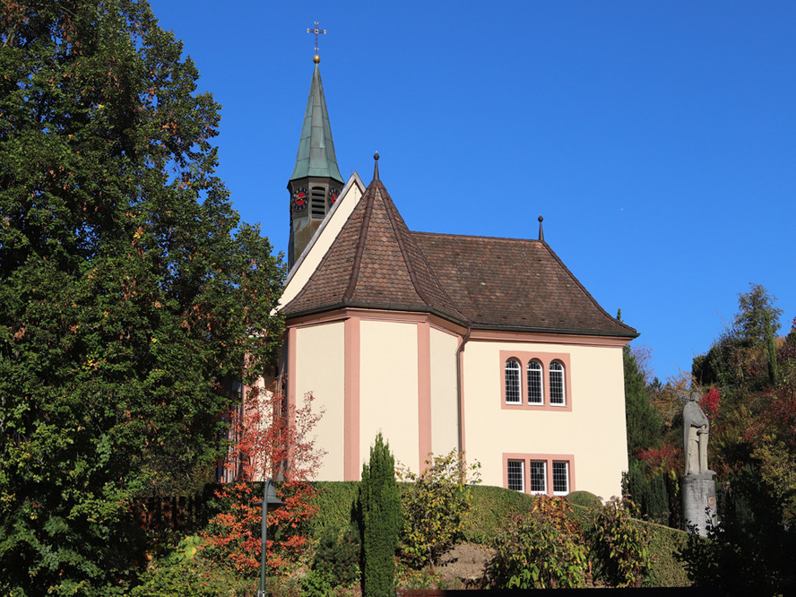 Kirche St. Wendelin in der Nähe des Dorfplatzes